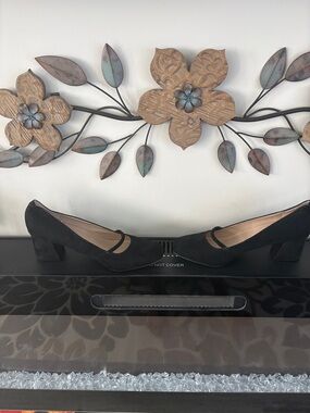 Unisa Black Suede heels